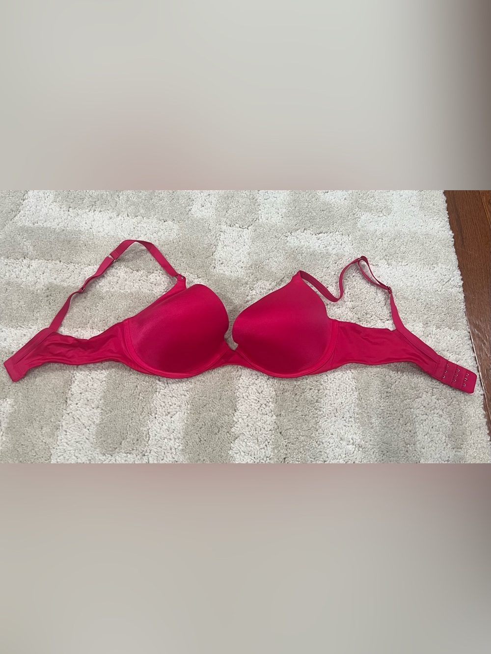 Victoria’s Secret Everyday Smooth T-Shirt Bra
